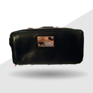 Michael Kors Women's Leather Jet Set Travel Zip Around Continental Wallet